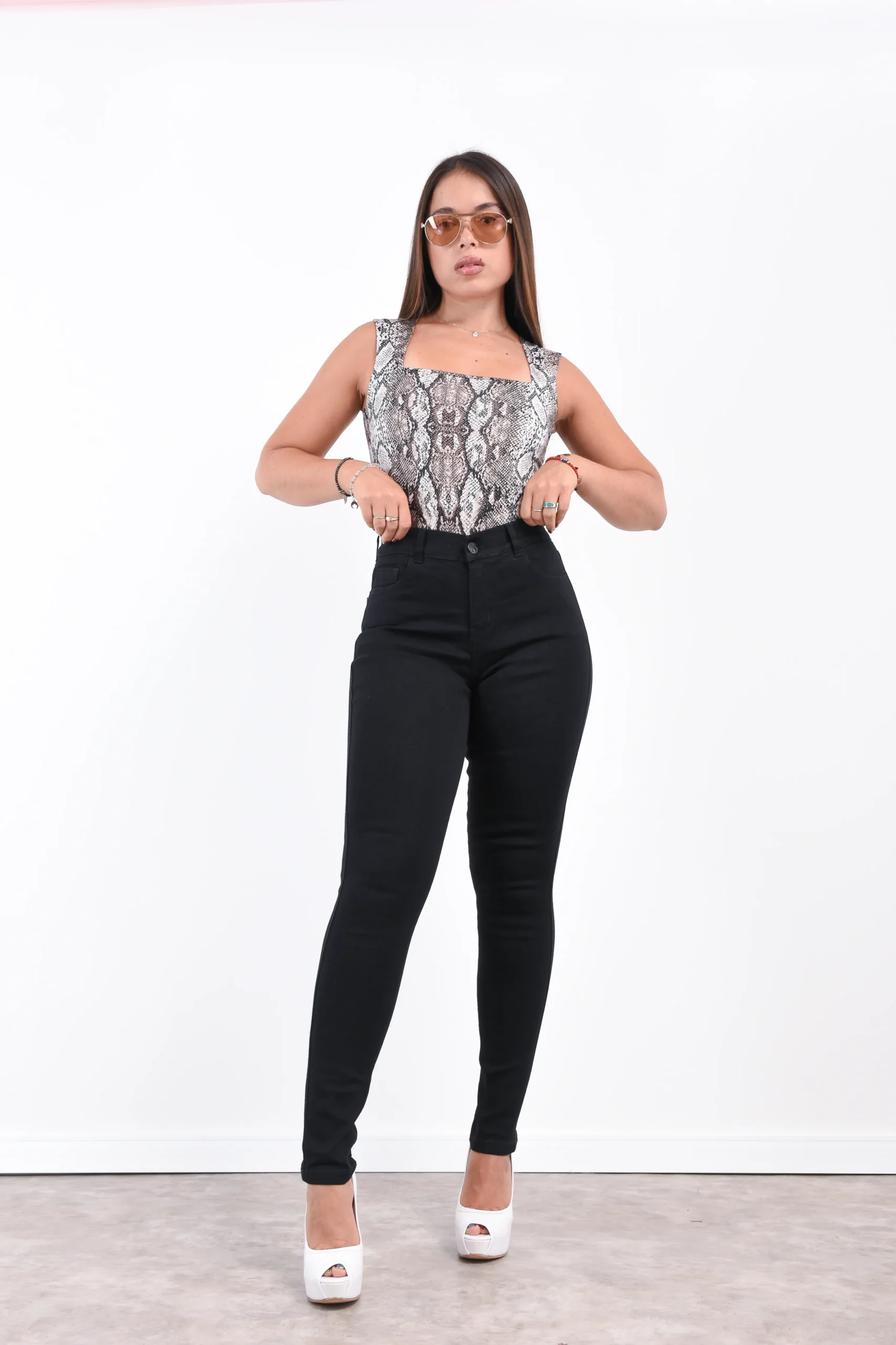 ART. ZOE | JEAN CHUPIN NEGRO ELASTIZADO