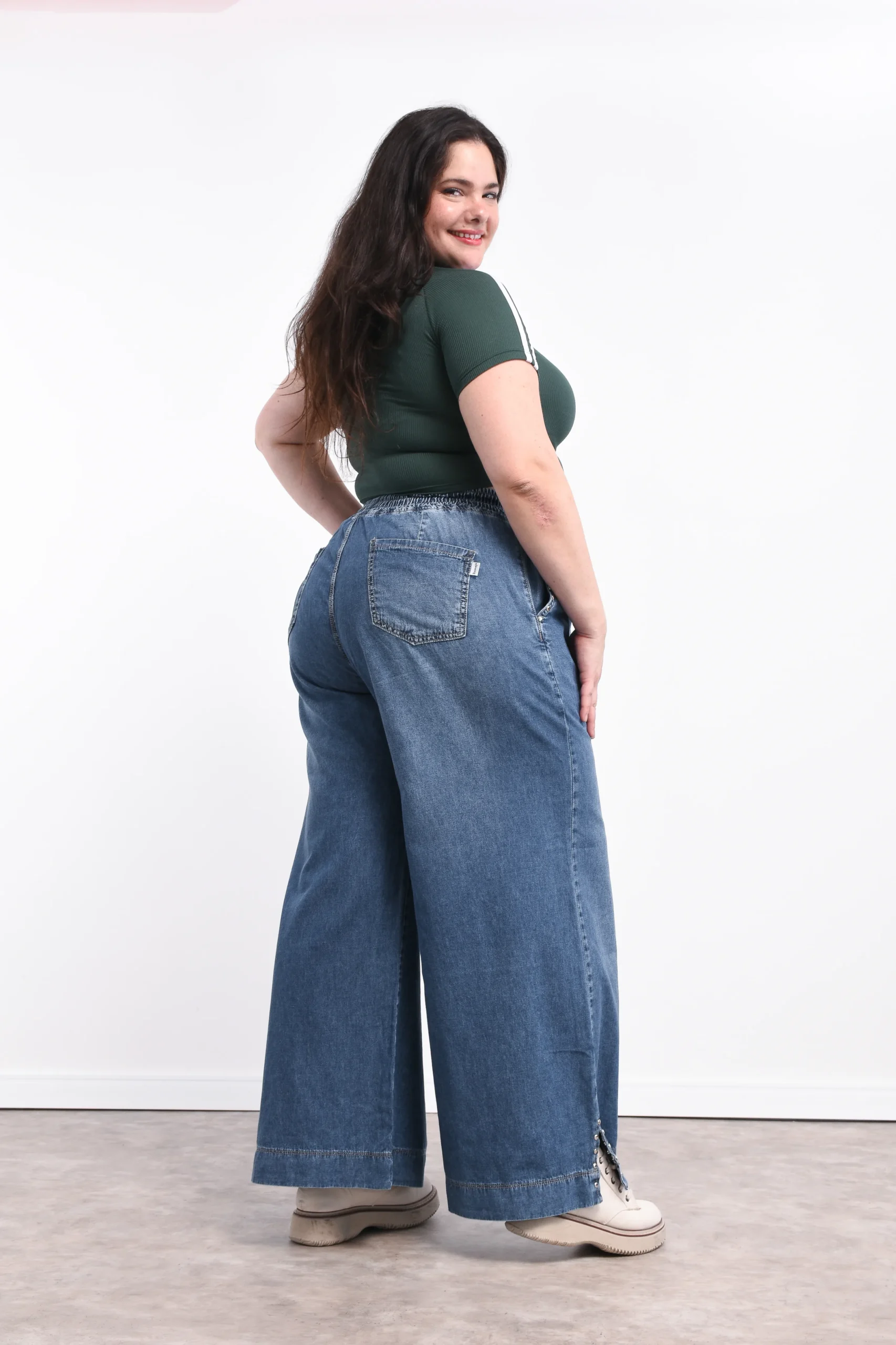 ART. NADIA | MAXI WIDE LEG RIGIDO CON TACHAS METALICAS - Imagen 9