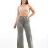 Vista frontal del Jean Maxi Wide Leg Noruega en denim elastizado sobre fondo blanco