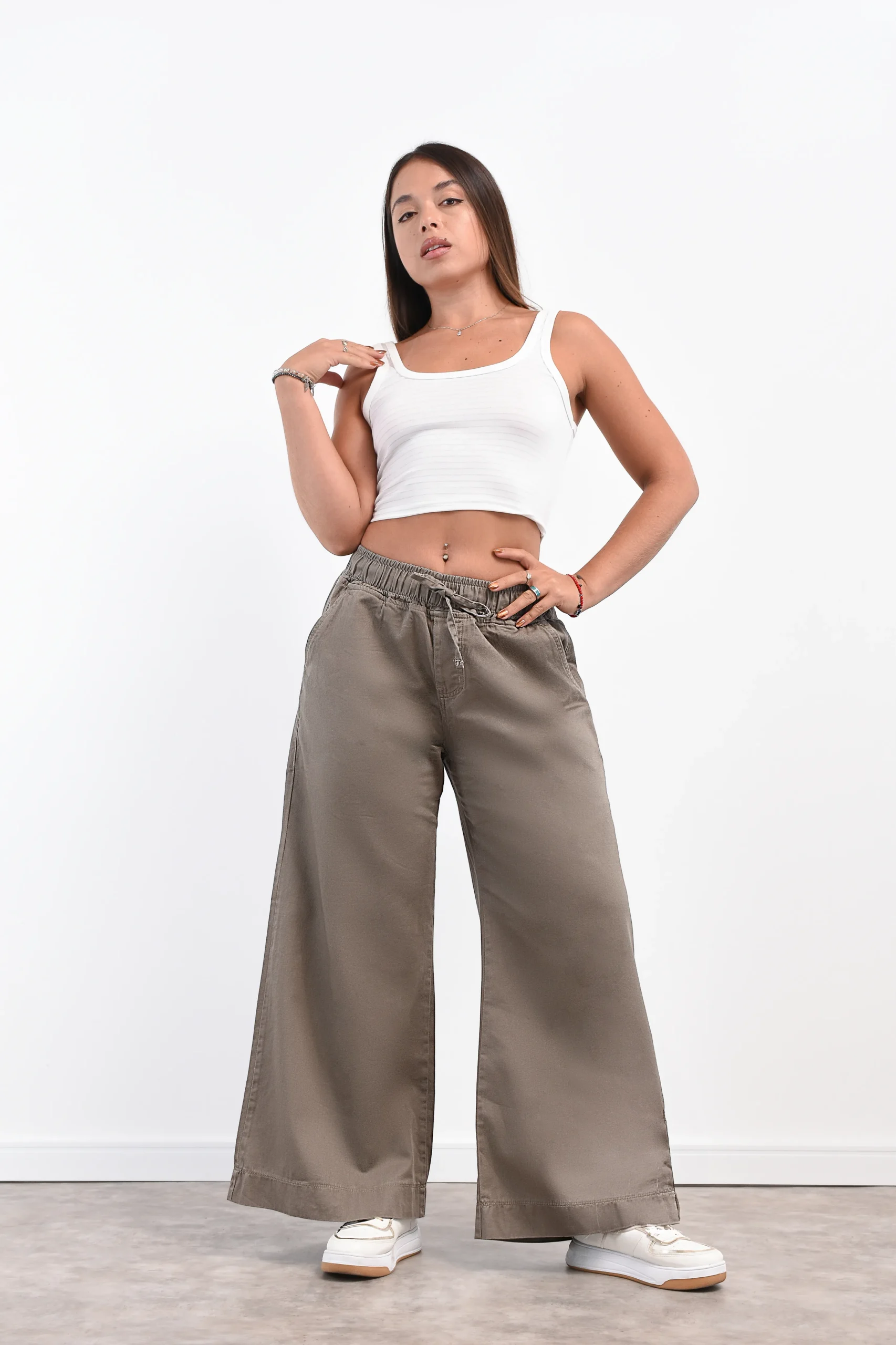 Jean Wide Leg Nunu Sastrero Tono Tierra Tiro Alto Denim Liviano Rumaju Jeans