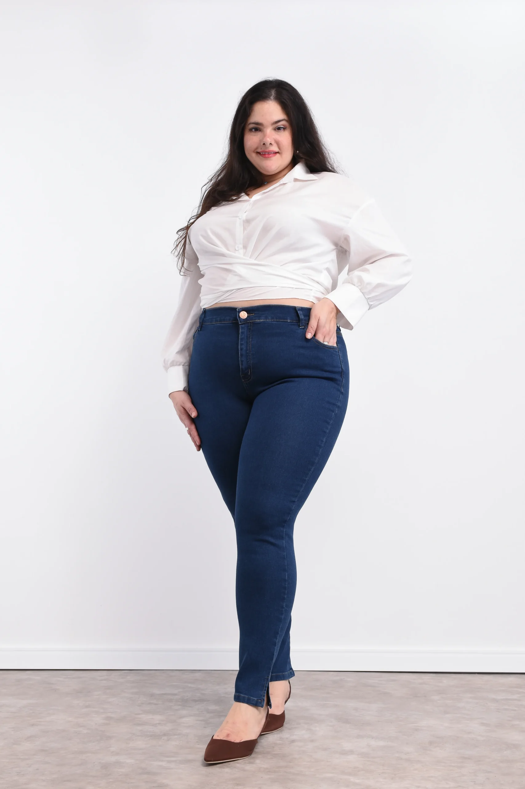 ART. SAASHA | JEAN CLASICO CON TAJO EN BOTA