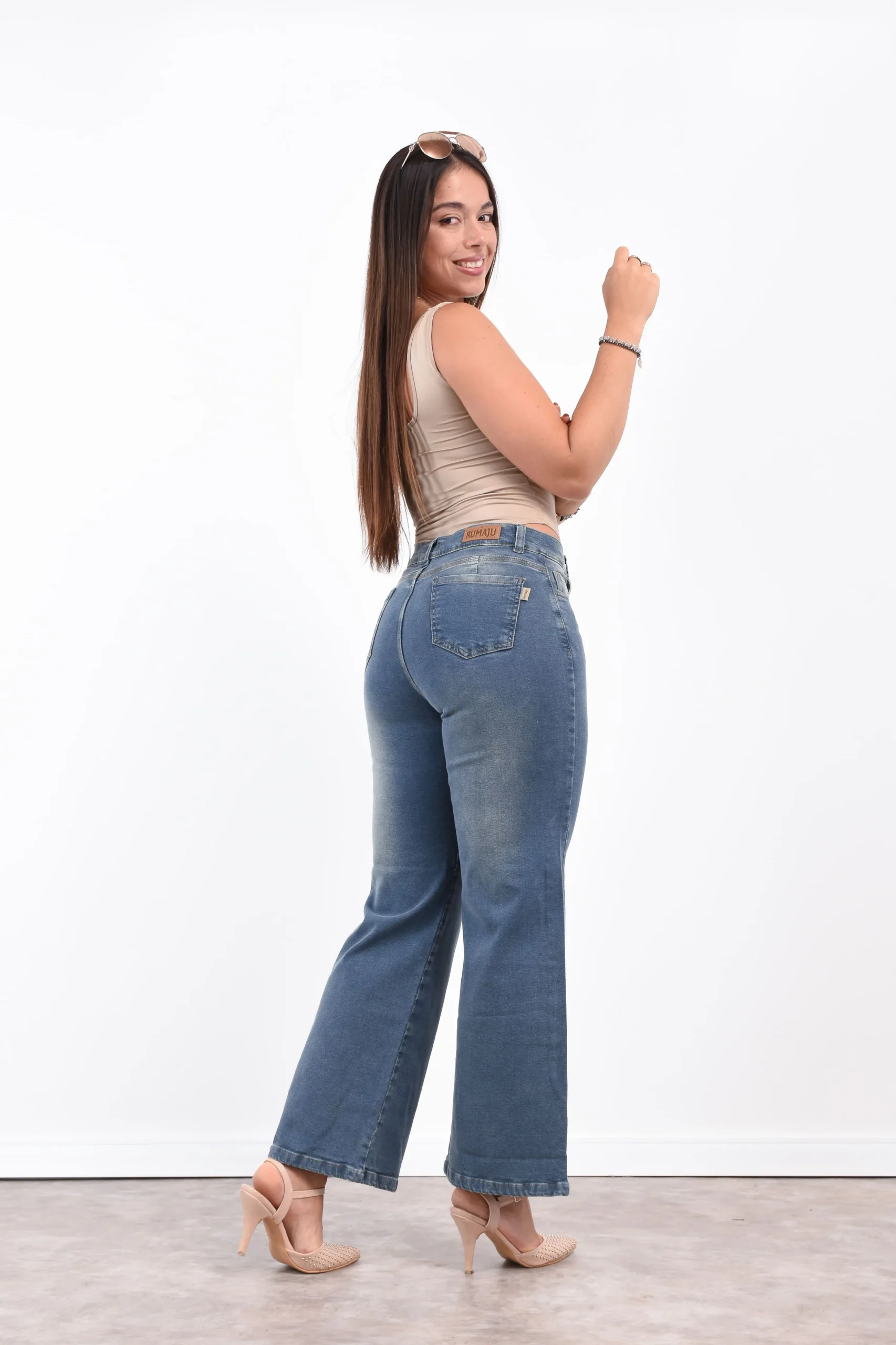 jean-wide-leg-isabella-perfil-trasero