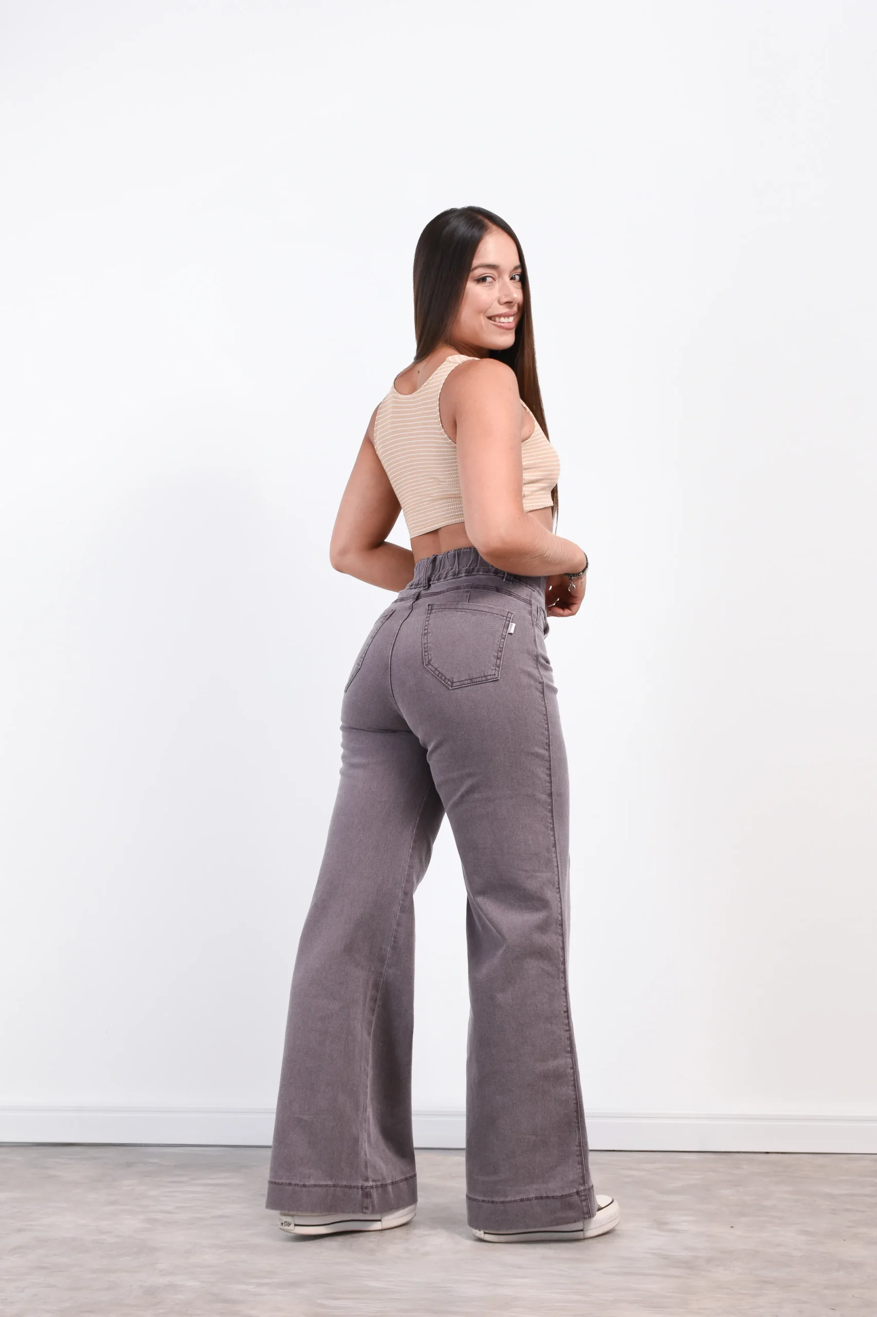 Calce trasero Jean Wide Leg Italia Bordó Vintage con bolsillos