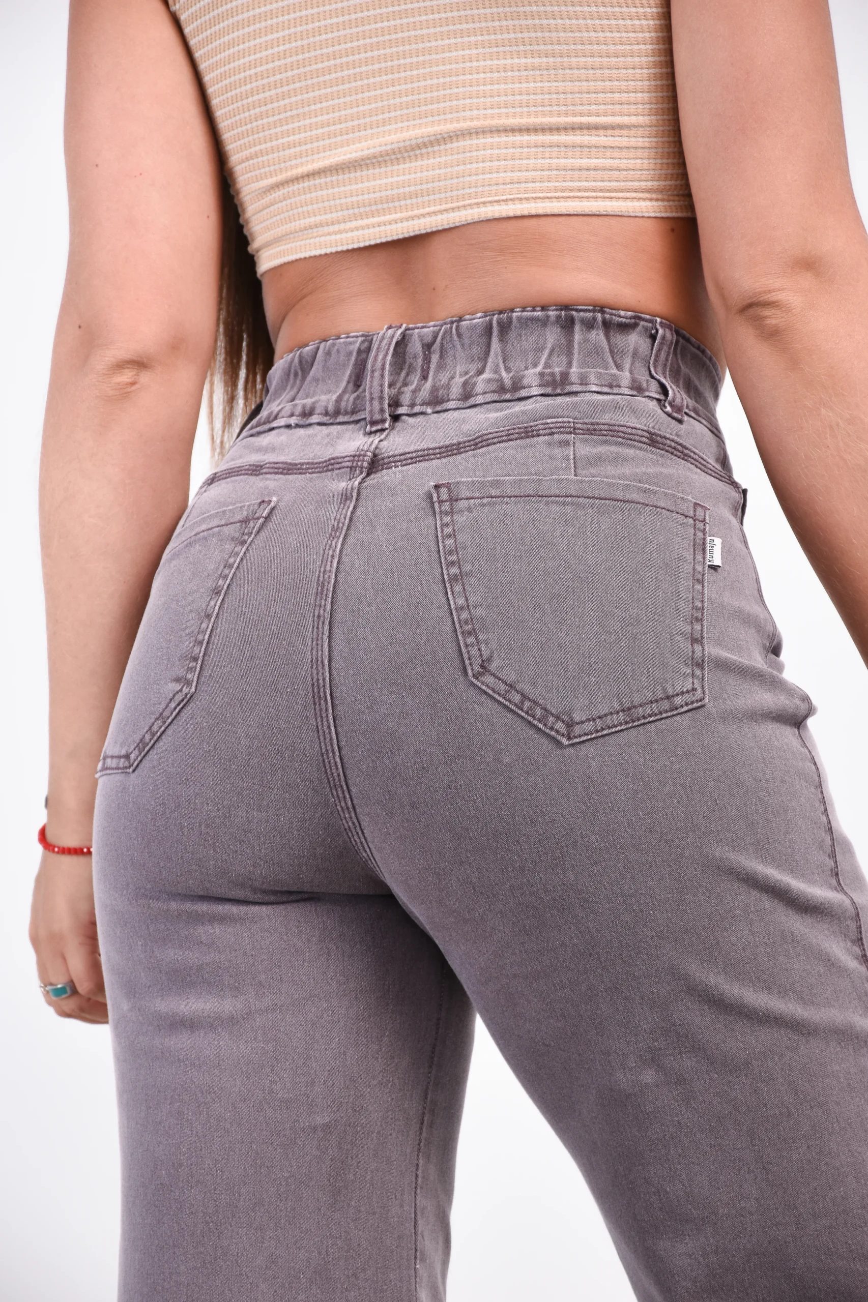 Detalle elástico trasero y cintura Jean Italia Bordó Vintage