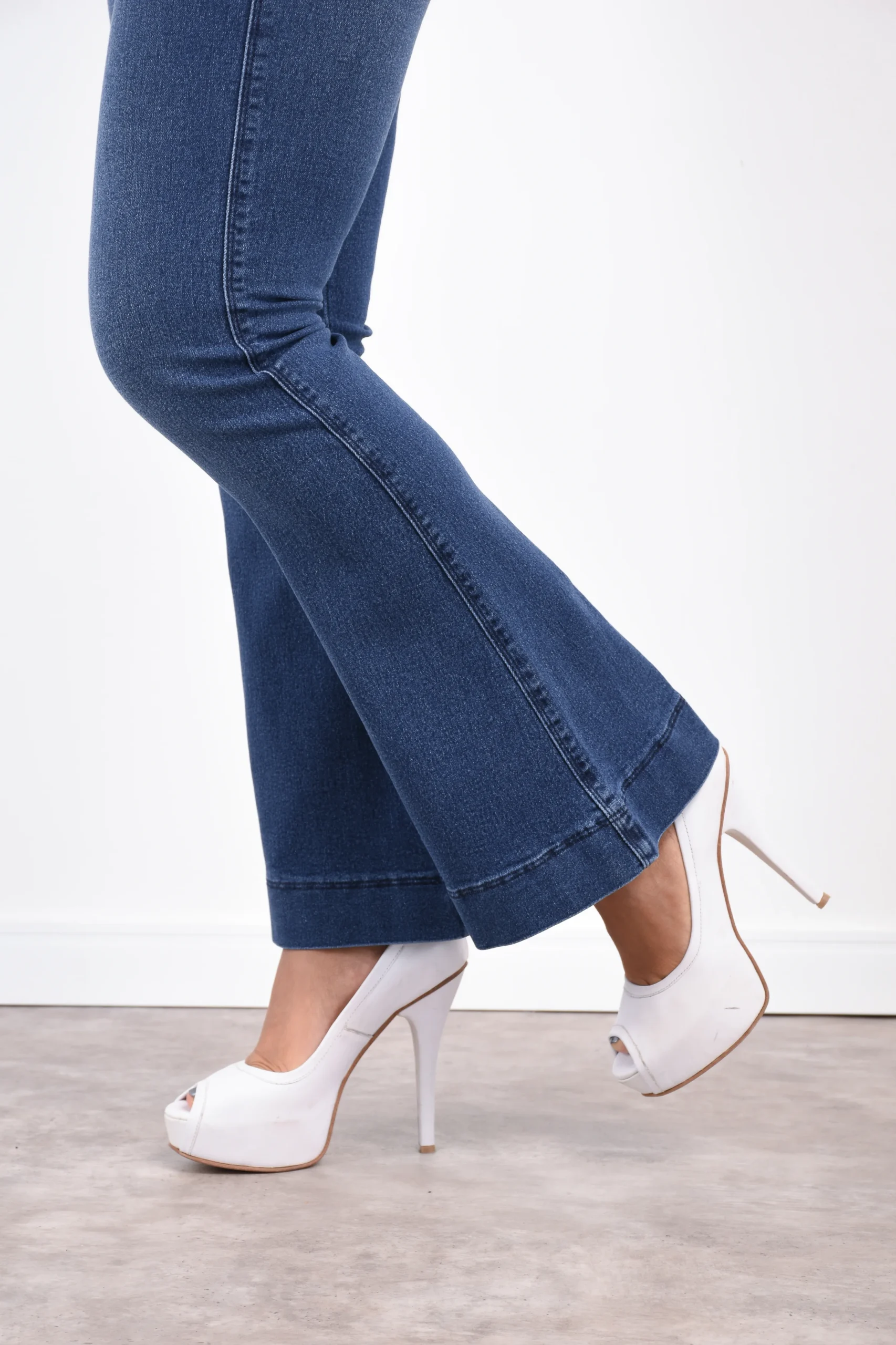 Bota ancha Jean Oxford elastizado tendencia 2026