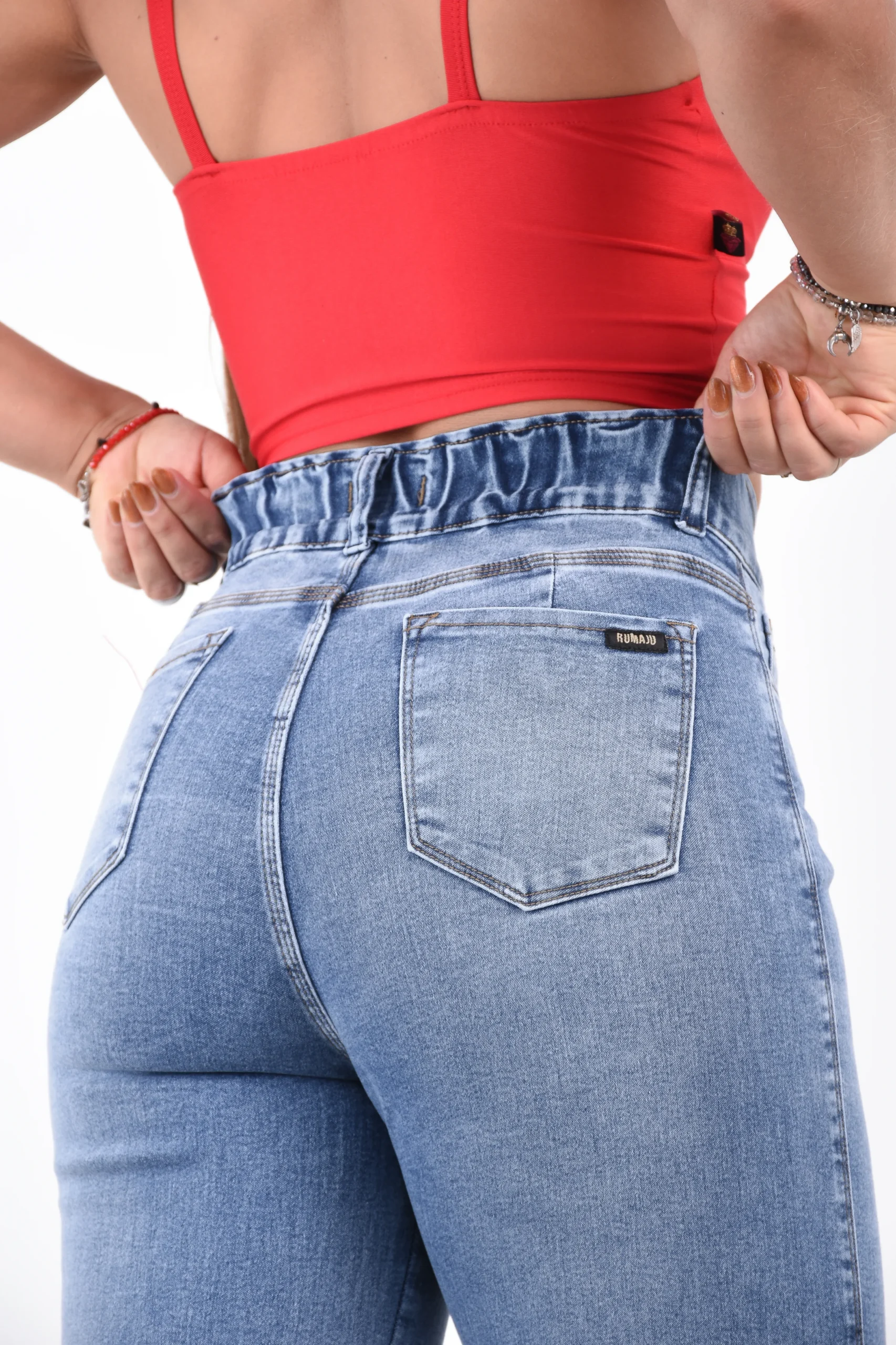 Detalle Cintura Elastica Trasera Jean Wide Leg Mohana Tiro Alto Rumaju