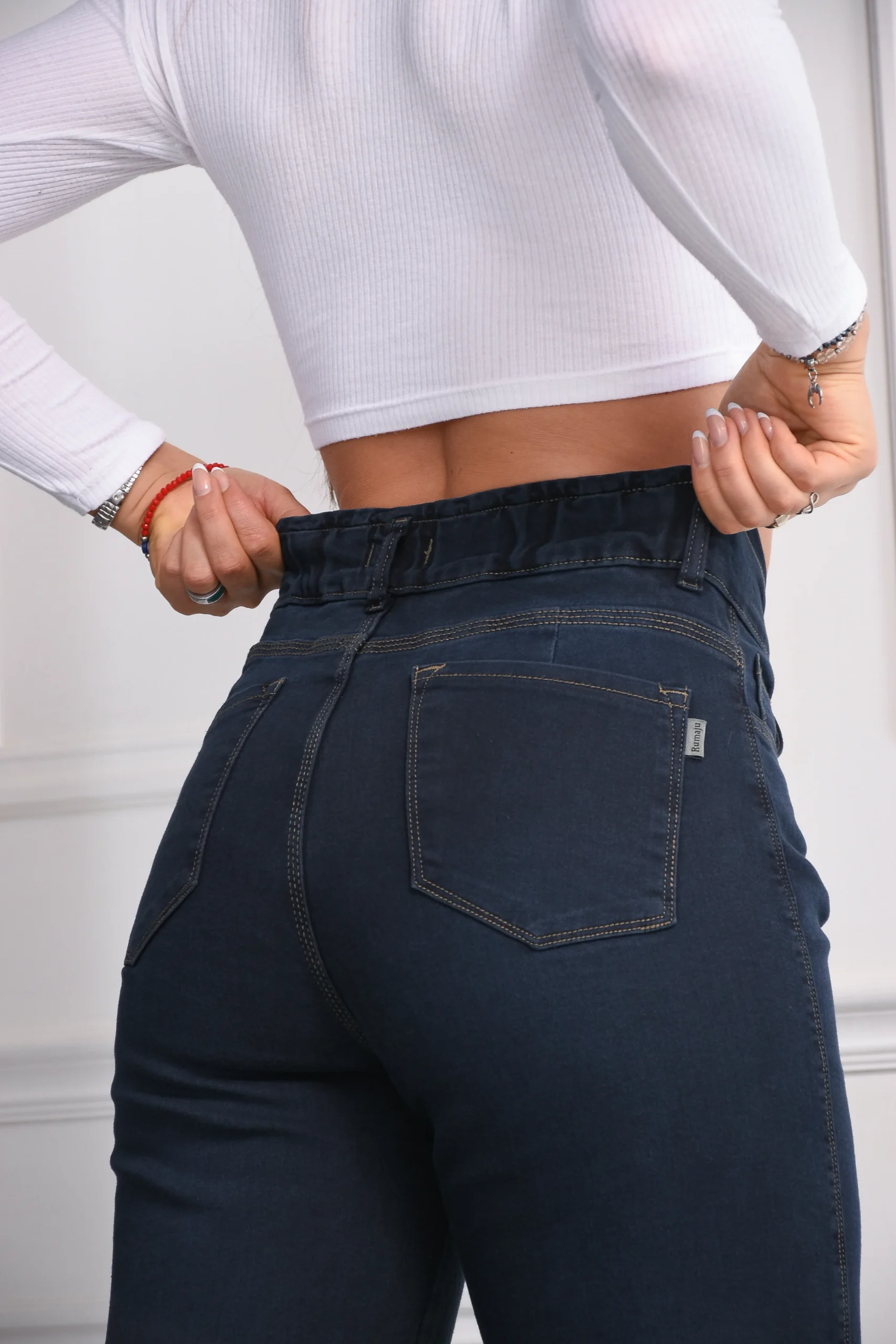 Textura de denim elastizado premium azul oxido parte trasera