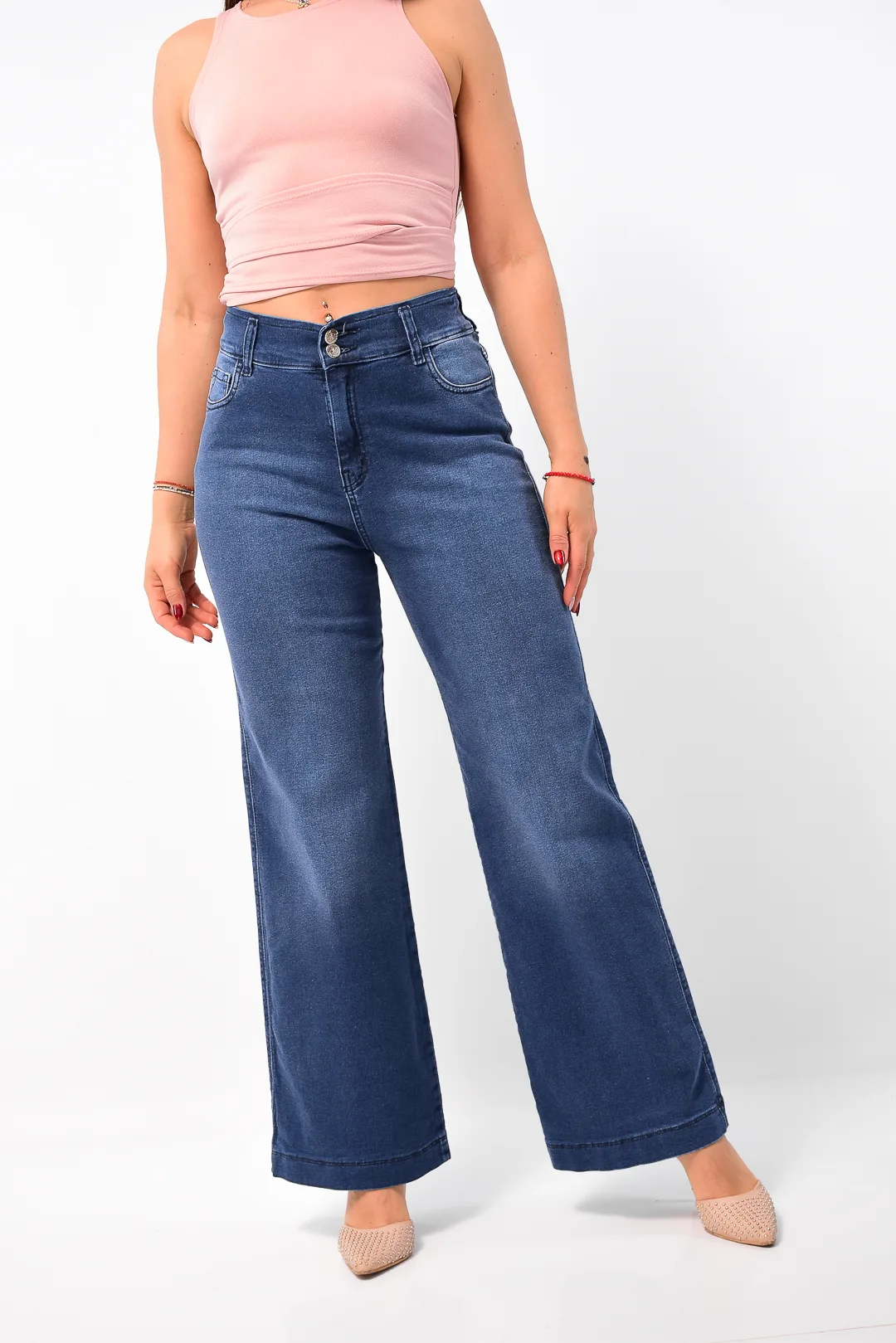 detalle pierna y bota jean wide leg azul ursula