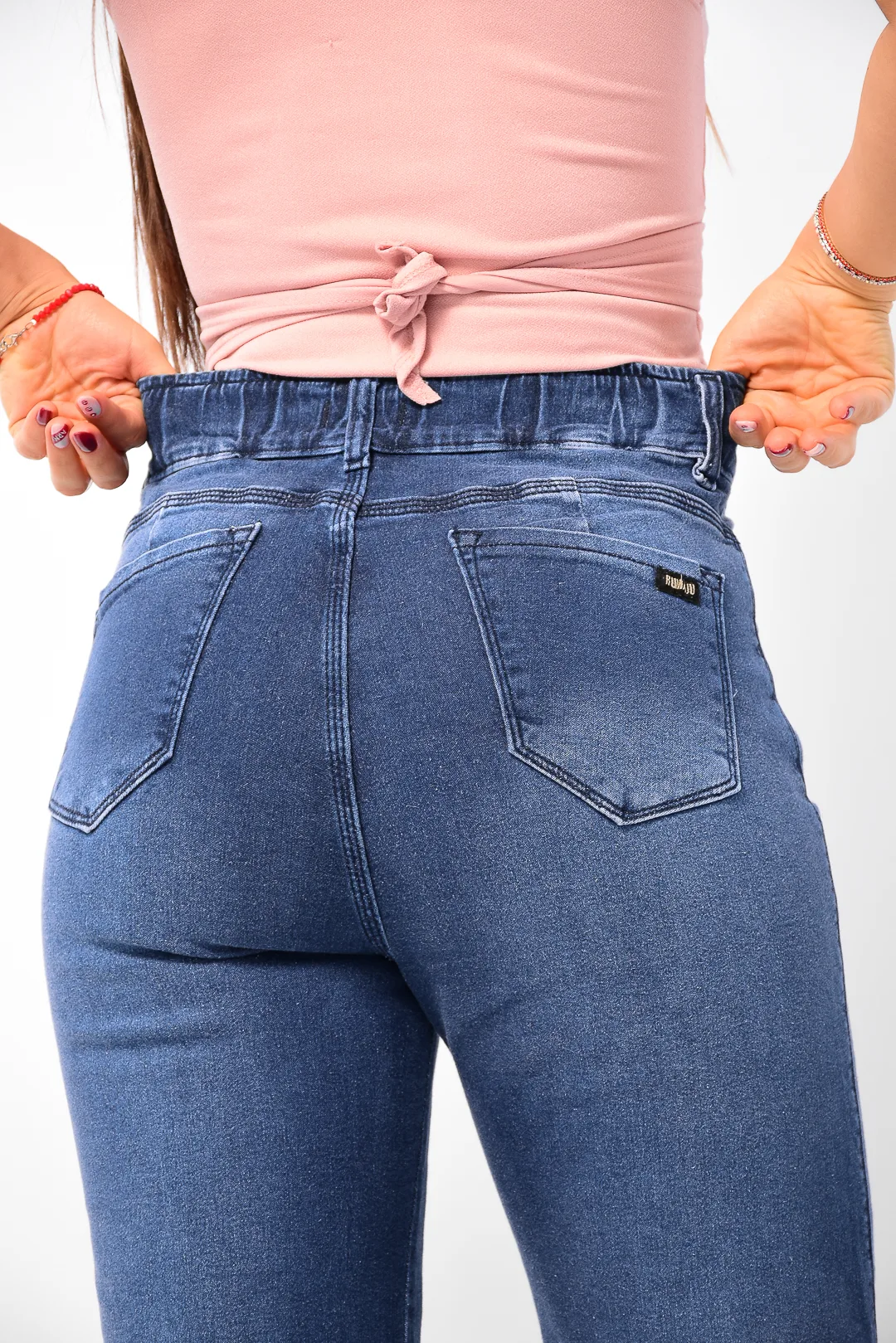 vista trasera cintura elástica jean wide leg azul ursula